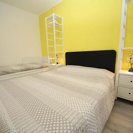 Sporting Con Piscina Apartment *