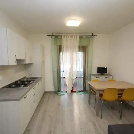 Sporting Con Piscina Apartment